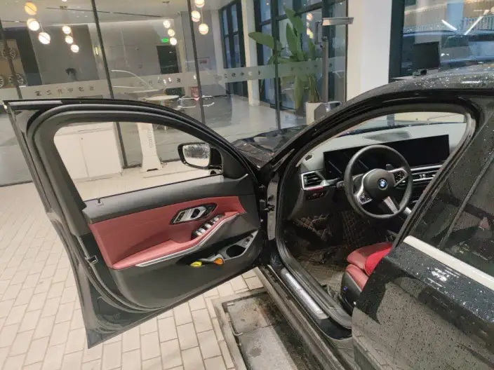 BMW 3 Series 2023 Model 325Li M Sports Set – фото 9