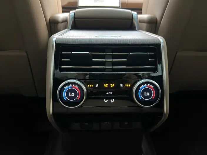 Range Rover 2025 Model 3.0 L6 400PS Shengshi Extended Edition – фото 8