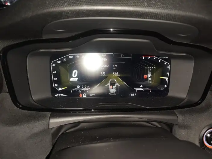 Lynk & Co 02 Hatchback 2021 Model 2.0TD Hatchback Halo – фото 6