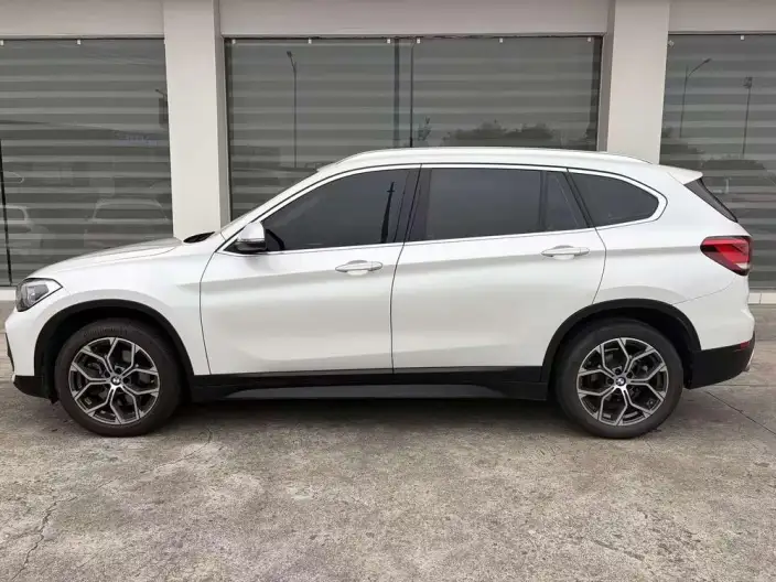 BMW X1 2022 Model sDrive25Li Leading Model