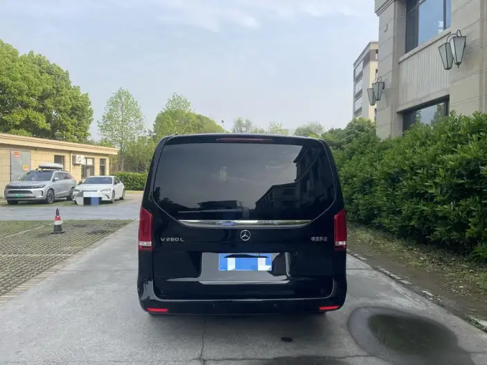 Mercedes-Benz V-Class 2022 Model V 260 L Long wheelbase Deluxe Edition – фото 5