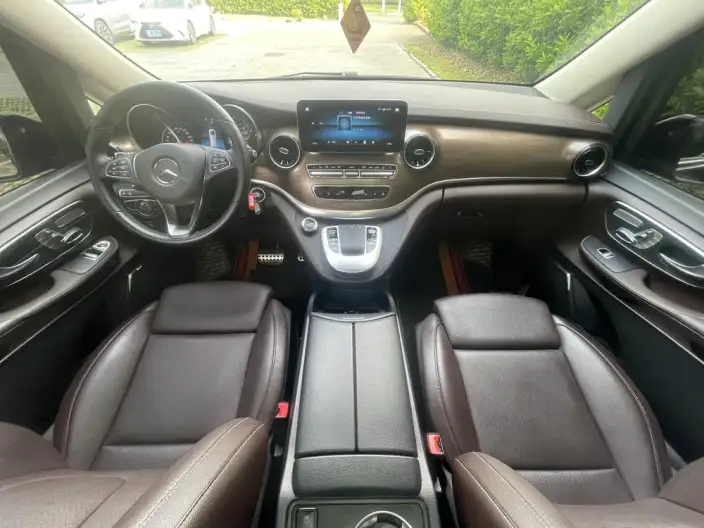 Mercedes-Benz V-Class 2022 Model V 260 L Long wheelbase Deluxe Edition – фото 9