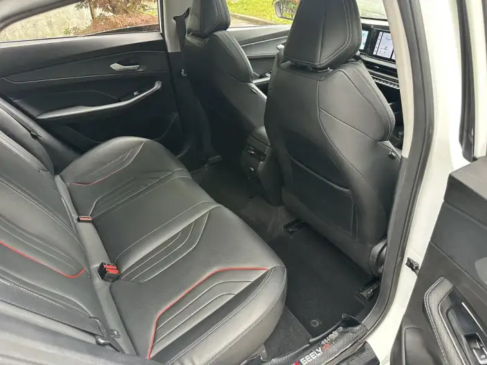 Geely Binrui 2022 Model Geely Binrui COOL 1.5T DCT Fengchi Edition – фото 7