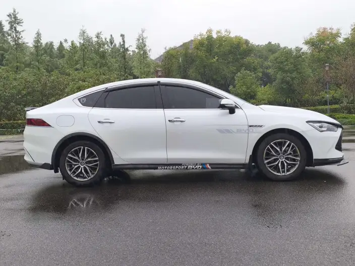 BYD Qin PLUS DM 2021 Model DM-i 55KM Noble Model – фото 7