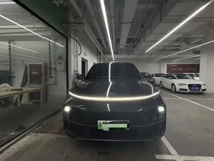 Li Auto L8 2023 Model Max Edition