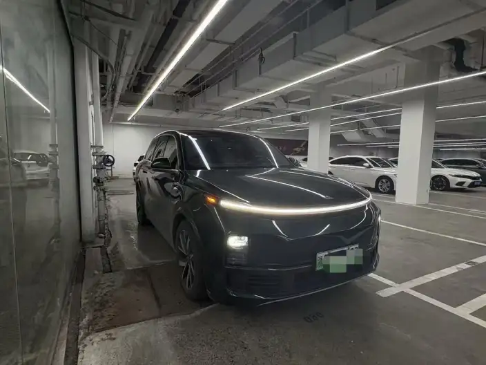 Li Auto L8 2023 Model Max Edition