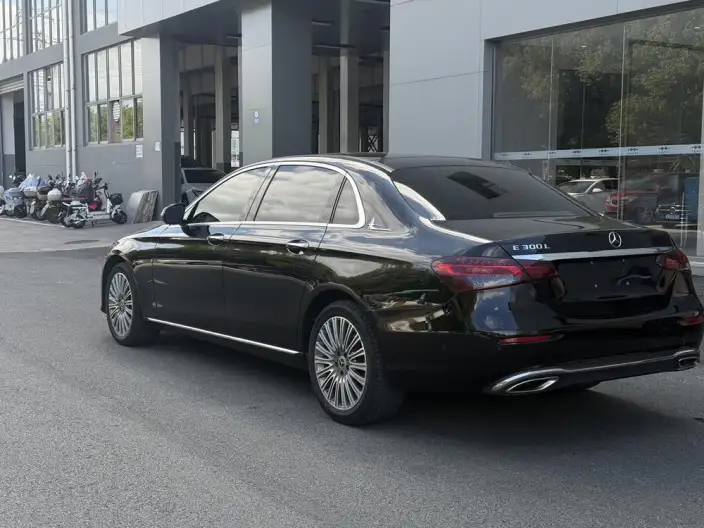 Mercedes-Benz E-Class 2022 Model E 300 L Fashion Model sedan