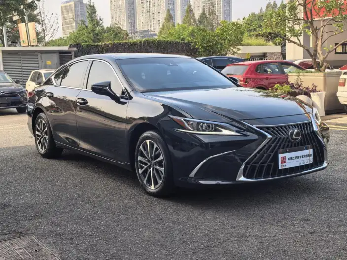 Lexus ES 2024 Model 200 Premium