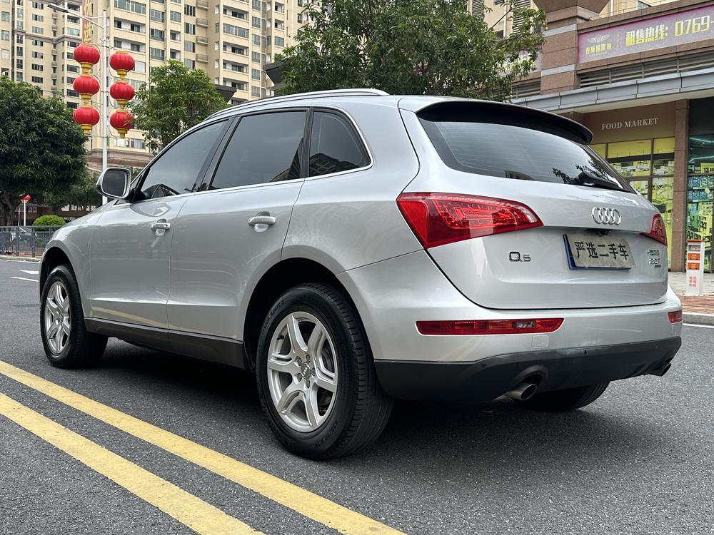 Audi Q5 2012 2.0 TFSI Technology – фото 4