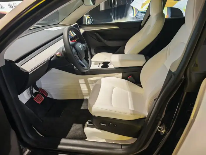 Model Y 2024 Model Rear-wheel drive version – фото 9
