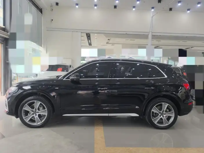 Audi Q5L 2022 Model Facelift 45T Luxury Dynamic Model – фото 4