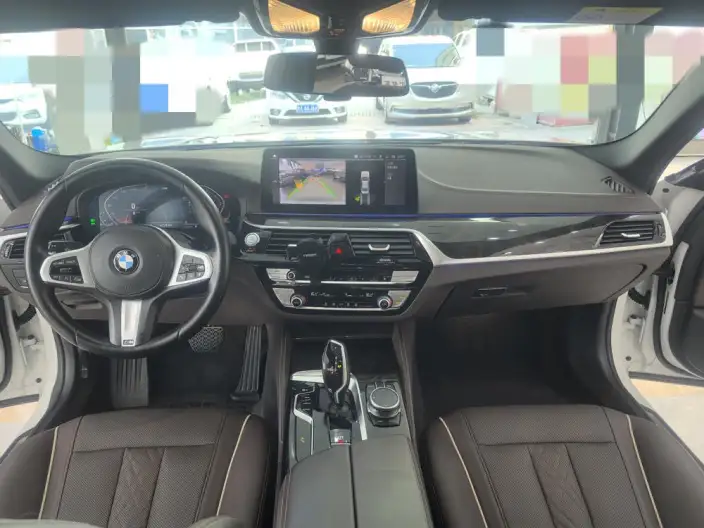 BMW 5 Series 2022 Model Facelift 525Li M Sports Set – фото 8