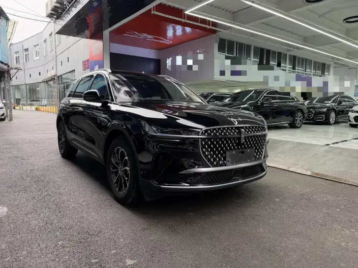 Nautilus 2023 Model 2.0T 4WD Exclusive Edition – фото 3
