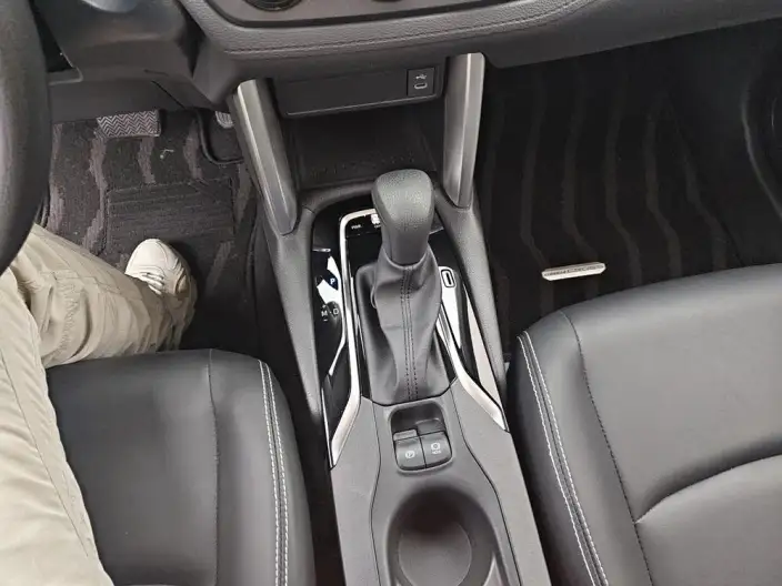 Toyota Corolla Cross 2024 Model 2.0L CVT Pioneer Edition – фото 9