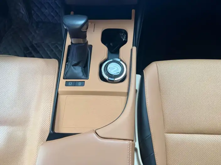 Lexus ES 2022 Model 200 Superior Edition – фото 8
