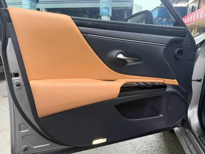 Lexus ES 2022 Model 200 Superior Edition – фото 9