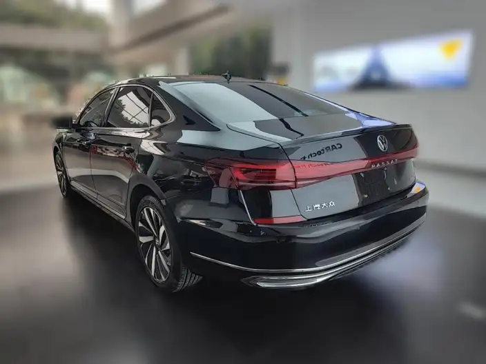 Volkswagen Passat 2023 Model Facelift 330TSI Elite Edition – фото 3