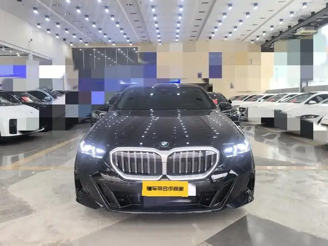 BMW 5 Series 2025 Model Facelift 530Li Leading Model M Sports Set – фото 2