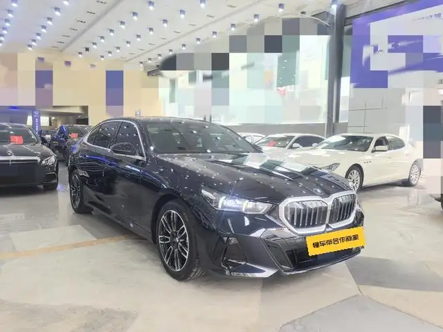BMW 5 Series 2025 Model Facelift 530Li Leading Model M Sports Set – фото 3