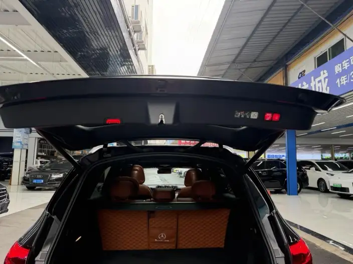 Mercedes-Benz GLC 2025 Model GLC 300 L 4MATIC Dynamic Model 5 seat – фото 9