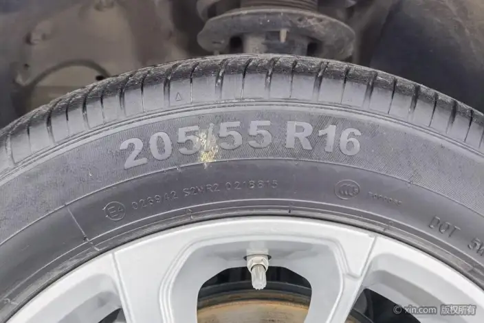 Geely Emgrand 2021 Model UP 1.5L CVT Luxury Model – фото 10