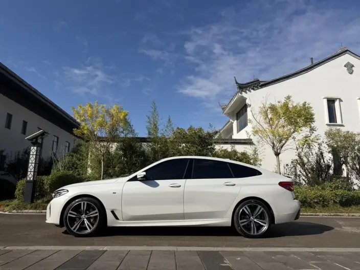 BMW 6 Series GT 2022 Model 630i M Sports Set – фото 4