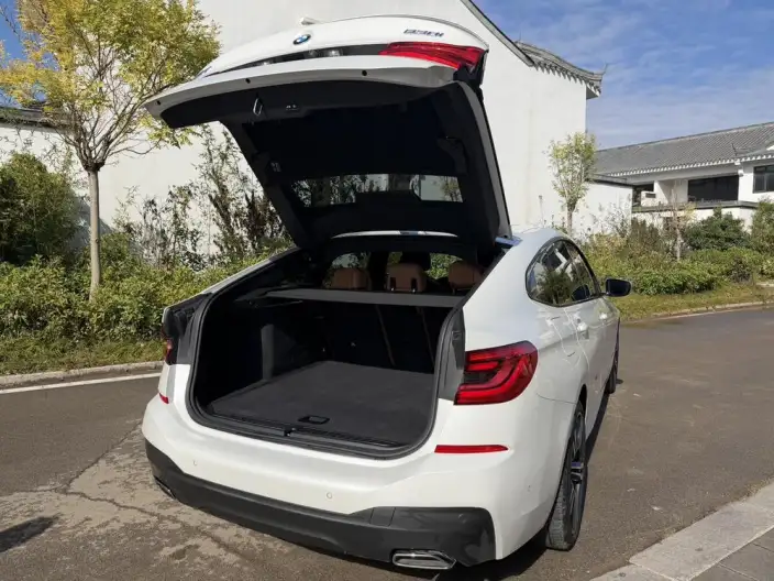 BMW 6 Series GT 2022 Model 630i M Sports Set – фото 8