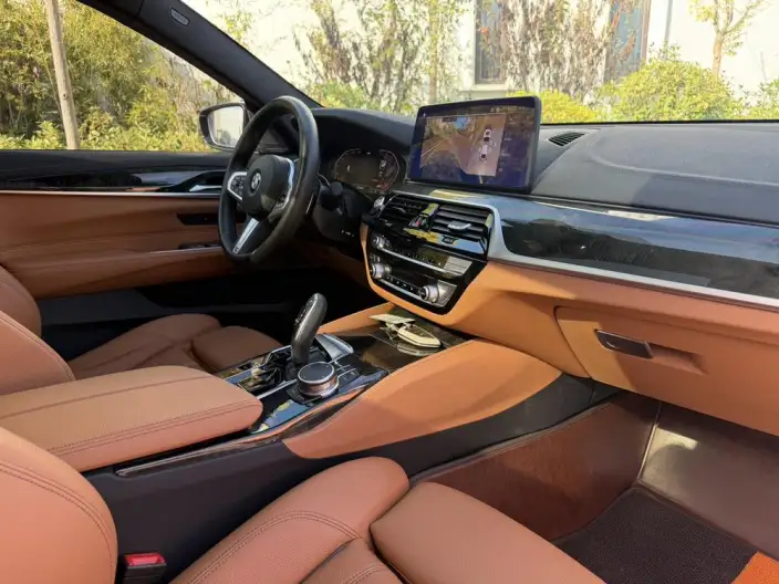 BMW 6 Series GT 2022 Model 630i M Sports Set – фото 10