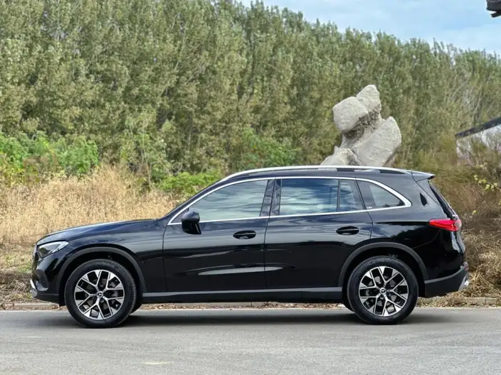 Mercedes-Benz GLC 2024 Model GLC 260 L 4MATIC Dynamic Model 5 seat – фото 4