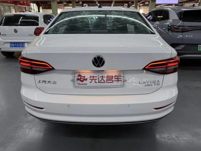 Volkswagen Lavida 2021 Model 280TSI DSG Deluxe Edition – фото 4