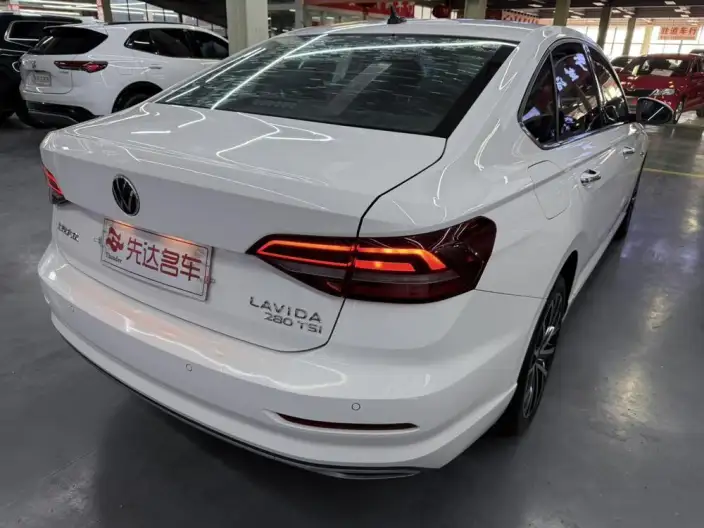 Volkswagen Lavida 2021 Model 280TSI DSG Deluxe Edition – фото 5