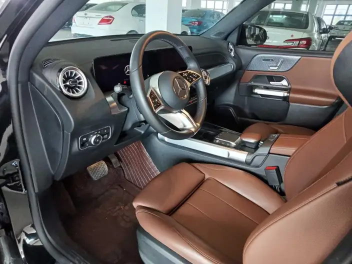 Mercedes-Benz GLB 2024 Model GLB 220 Fashion Model – фото 8