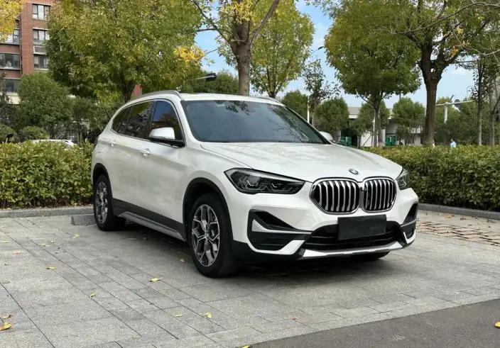 BMW X1 2022 Model sDrive20Li Exclusive Model – фото 3