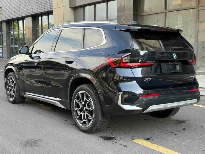 BMW X1 2026 Model sDrive25Li X Design Set – фото 4