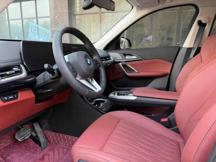 BMW X1 2026 Model sDrive25Li X Design Set – фото 8