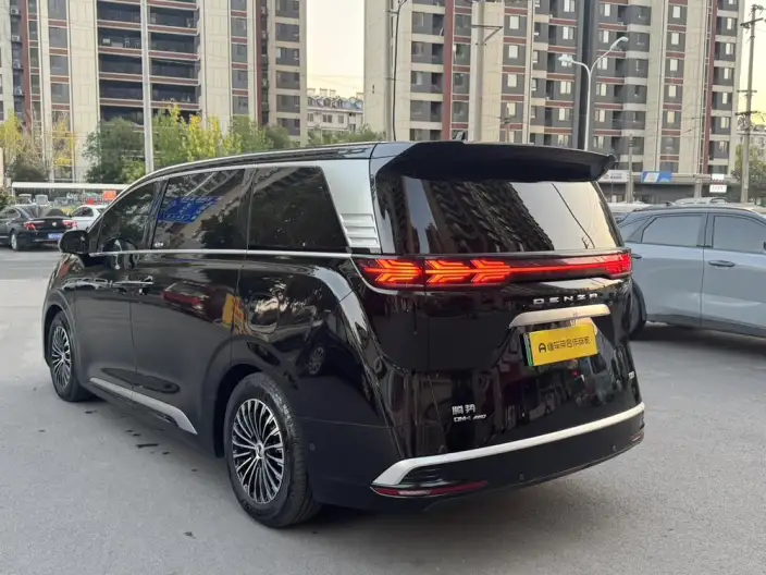 DENZA D9 DM 2022 Model 970 4WD Flagship Model