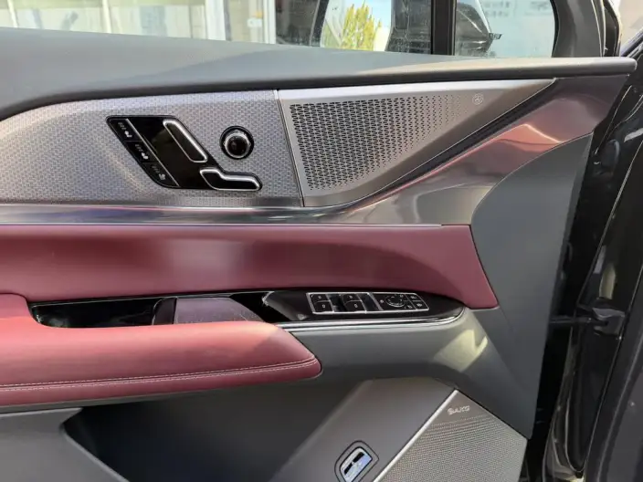 Cadillac XT5 PHEV 2027 Model Smart Hybrid 4WD Pro Max – фото 10