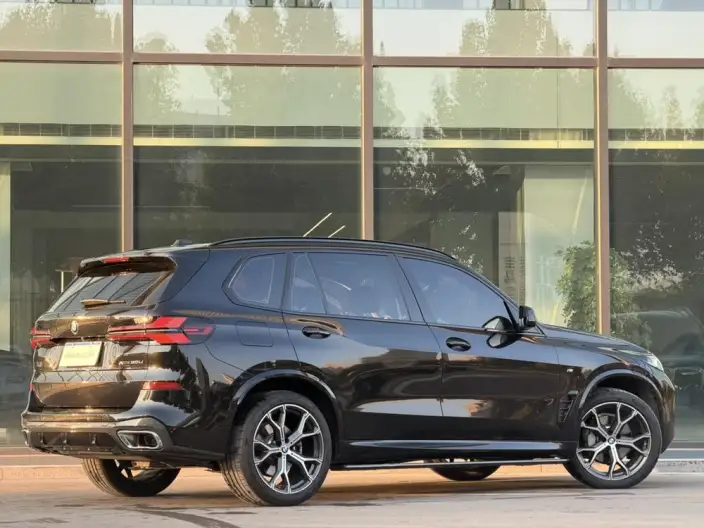 BMW X5 2026 Model xDrive30Li Exclusive Model M Sports Night Set – фото 4