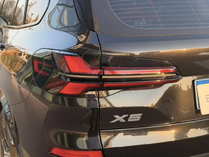 BMW X5 2026 Model xDrive30Li Exclusive Model M Sports Night Set – фото 5