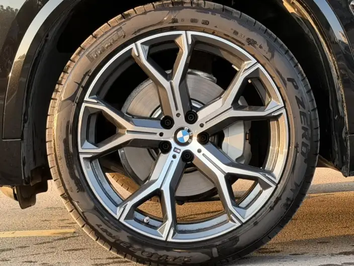 BMW X5 2026 Model xDrive30Li Exclusive Model M Sports Night Set – фото 6