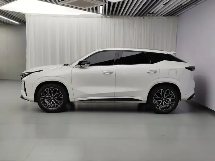 Changan UNI-Z 2025 Model 1.5T DCT Noble Model – фото 4