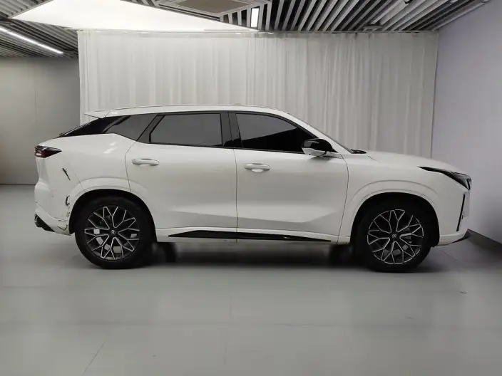 Changan UNI-Z 2025 Model 1.5T DCT Noble Model – фото 8