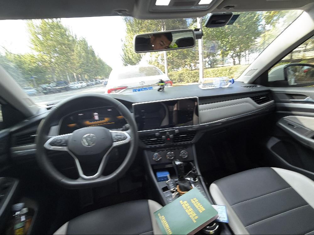 Volkswagen Bora 2023 200TSI DSG Smooth Travel – фото 5