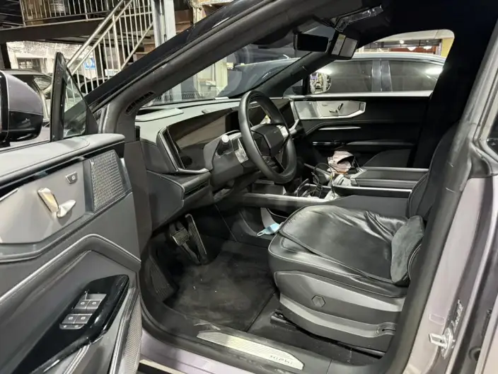 HiPhi HiPhi Y 2023 Model 560km Elite Edition – фото 8
