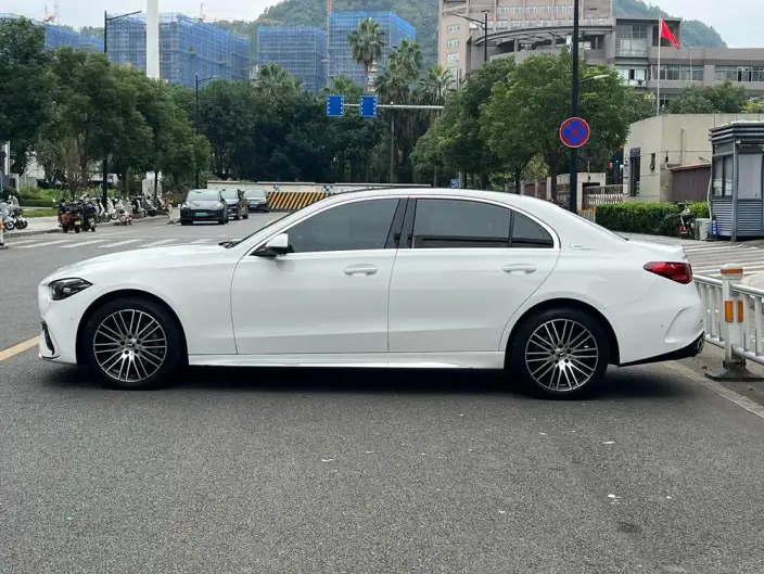 Mercedes-Benz C-Class 2024 Model Facelift C 260 L Sports Edition – фото 4