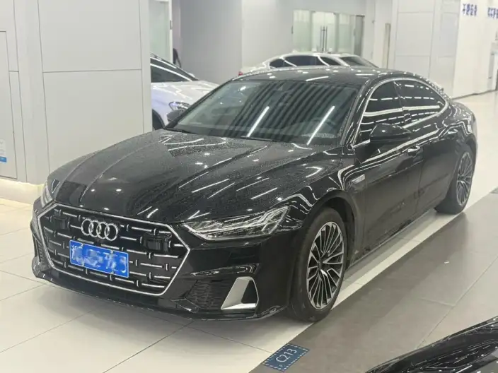 Audi A7 L 2024 Model 45 TFSI Luxury Model – фото 1
