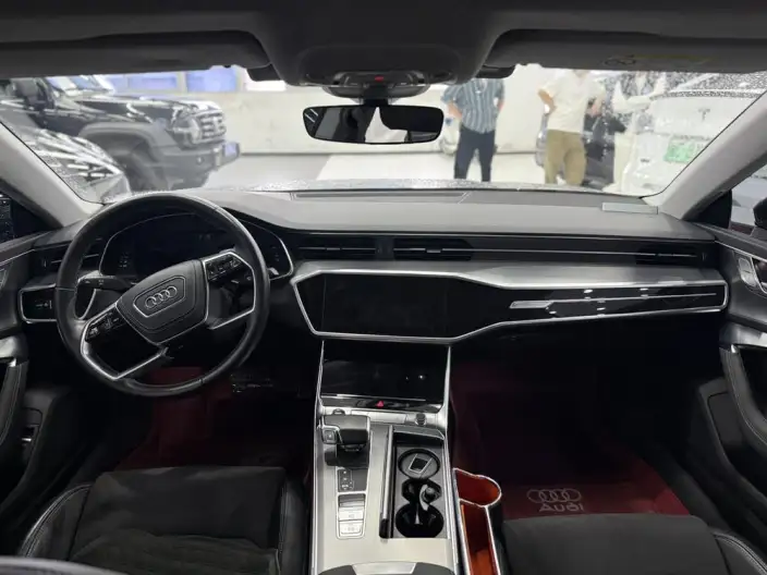 Audi A7 L 2024 Model 45 TFSI Luxury Model – фото 7