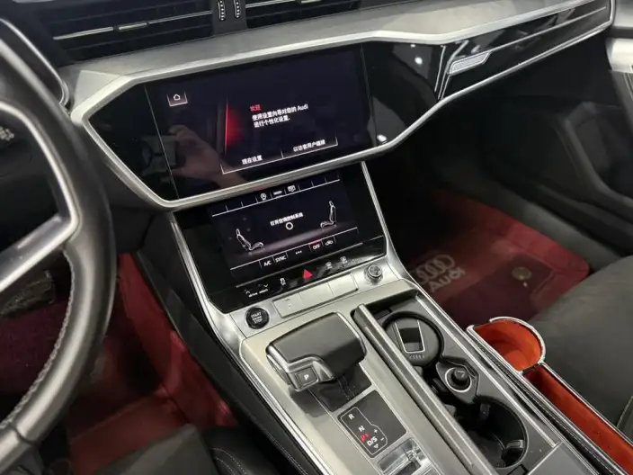 Audi A7 L 2024 Model 45 TFSI Luxury Model – фото 8