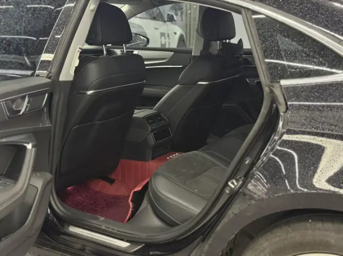 Audi A7 L 2024 Model 45 TFSI Luxury Model – фото 10