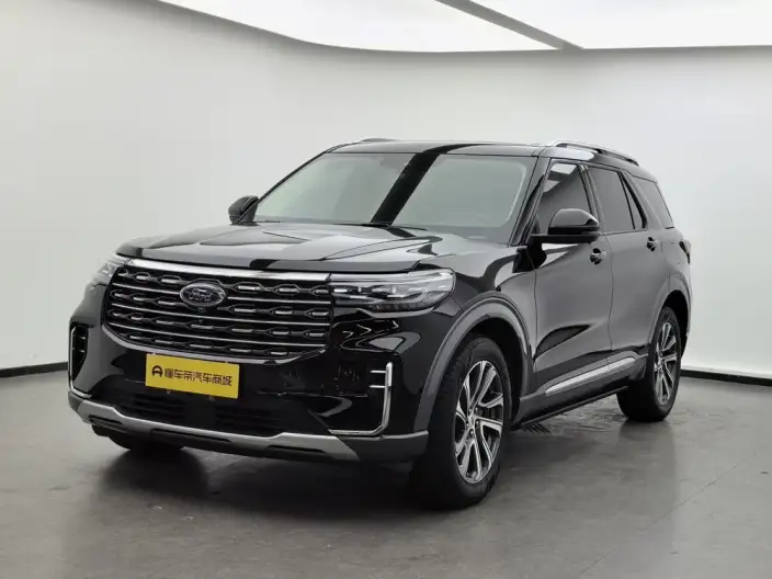 Ford Explorer 2023 Model EcoBoost 285 4WD Fashion plus Edition 7 seat – фото 1